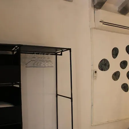 3-story Gaudi Building With Montserrat Stone Appartement